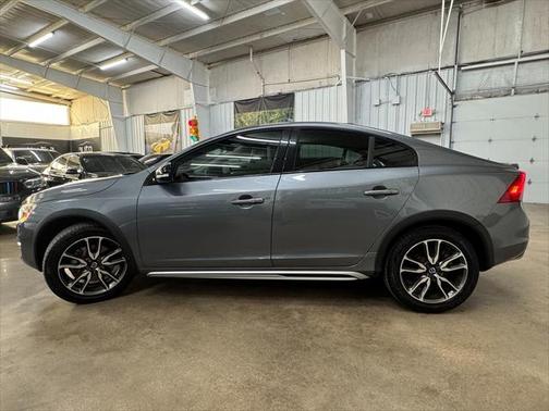 2017 Volvo S60 Cross Country T5