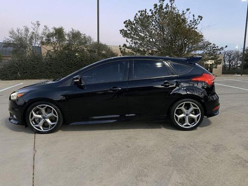 2017 Ford Focus ST ST