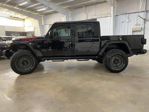 Black Clearcoat 2020 Jeep Gladiator Rubicon