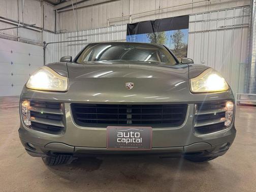 2009 Porsche Cayenne Base (Tiptronic)