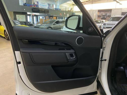 2020 Land Rover Discovery SE