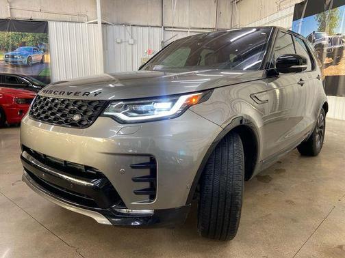 2022 Land Rover Discovery P360 S R-Dynamic