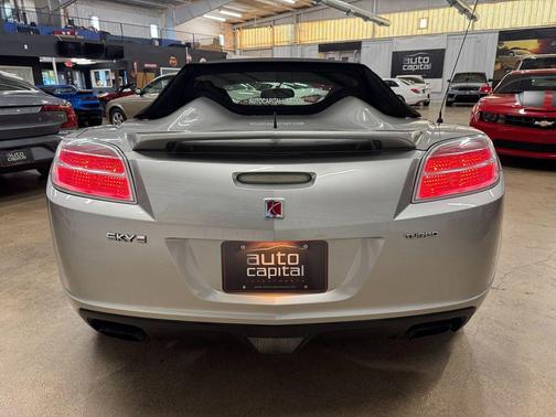 2008 Saturn Sky Red Line