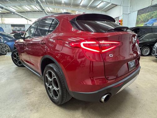 2018 Alfa Romeo Stelvio Ti Sport