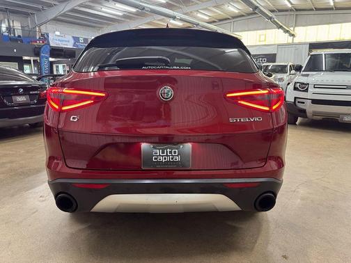 2018 Alfa Romeo Stelvio Ti Sport