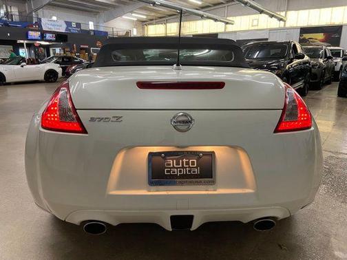 2011 Nissan 370Z Base