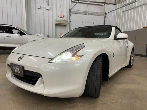 2011 Nissan 370Z Base