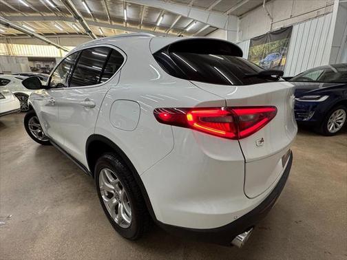 2019 Alfa Romeo Stelvio Base