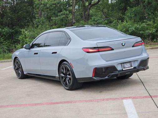 Brooklyn Grey Metallic 2023 BMW 740 i