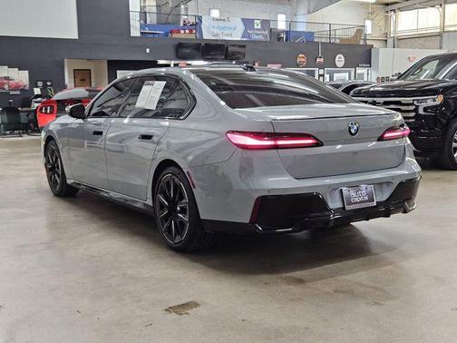 Brooklyn Grey Metallic 2023 BMW 740 i