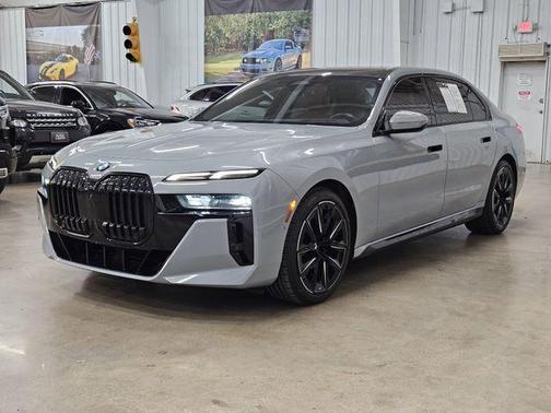Brooklyn Grey Metallic 2023 BMW 740 i