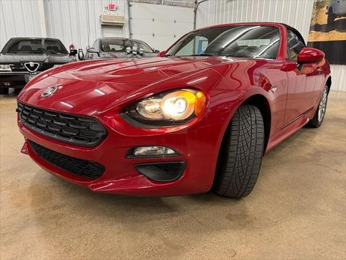 2017 FIAT 124 Spider Base
