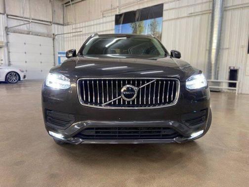 Platinum Grey Metallic 2023 Volvo XC90 B5 Core