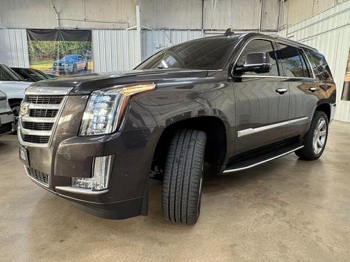 2017 Cadillac Escalade Luxury