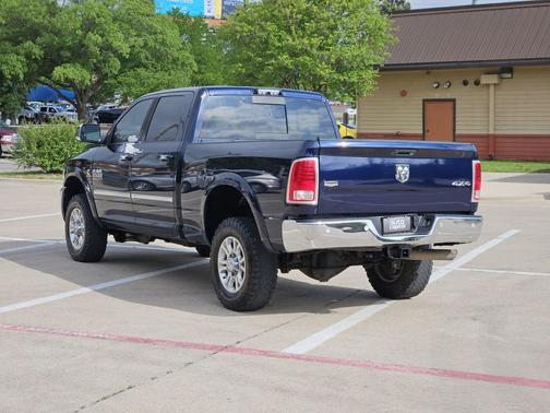 True Blue Pearlcoat 2016 RAM 2500 Laramie