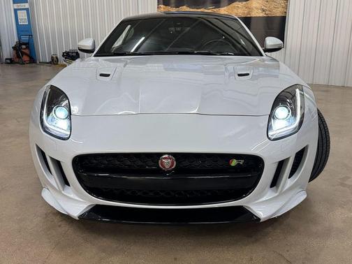 2016 Jaguar F-TYPE R