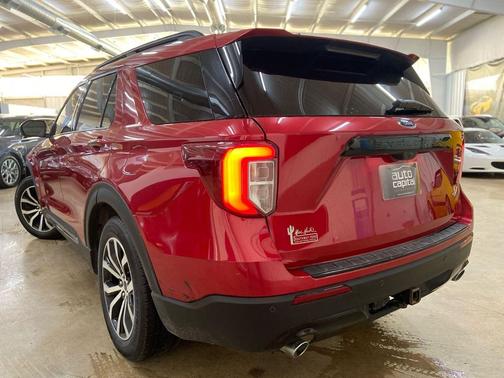 2022 Ford Explorer ST-Line