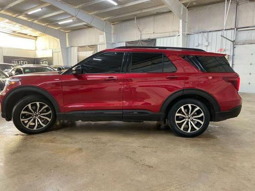 2022 Ford Explorer ST-Line