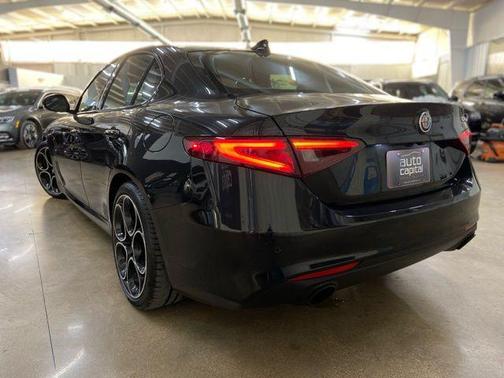 2023 Alfa Romeo Stelvio Veloce AWD