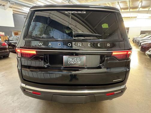 2022 Jeep Wagoneer Series III 4x2