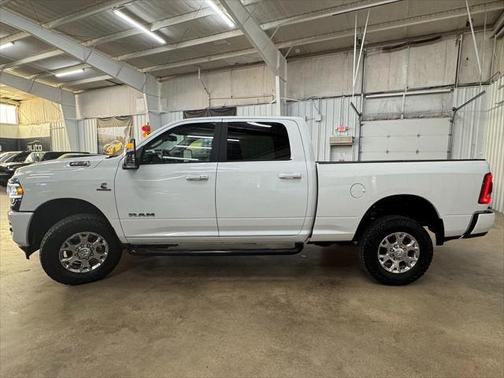 2023 RAM 2500 Laramie Crew Cab 4x4 6'4' Box