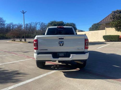 2023 RAM 2500 Laramie Crew Cab 4x4 6'4' Box