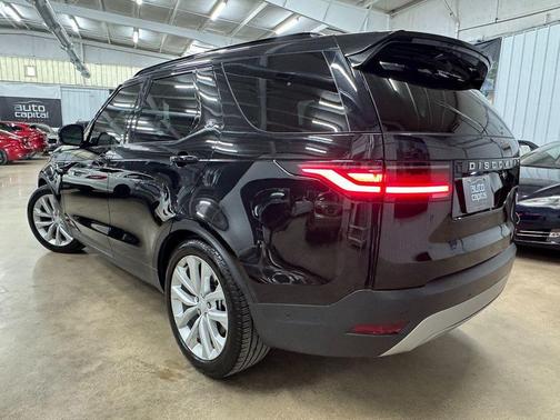 2023 Land Rover Discovery P300 S