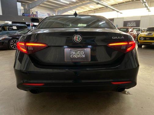 2023 Alfa Romeo Stelvio Veloce AWD