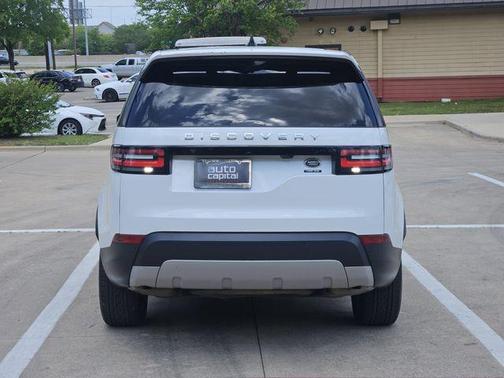 White 2018 Land Rover Discovery HSE LUXURY