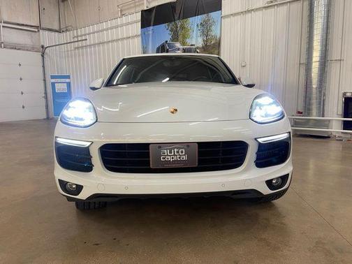 2016 Porsche Cayenne Cayenne