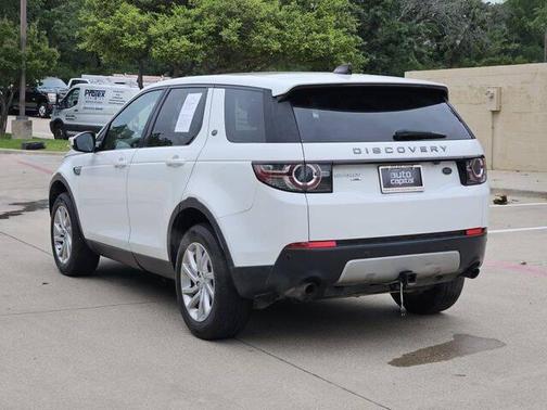 White 2017 Land Rover Discovery Sport HSE