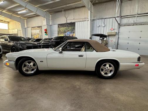 White 1995 Jaguar XJS 2+2