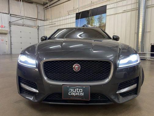 2016 Jaguar XF 35t R-Sport