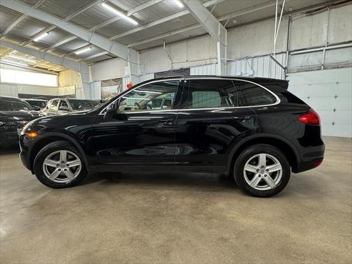 2011 Porsche Cayenne Base
