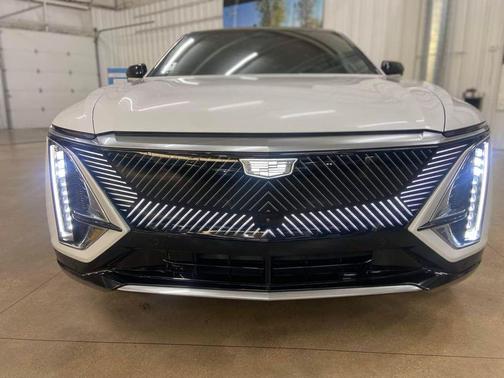 2024 Cadillac LYRIQ Sport