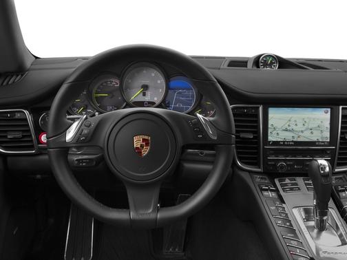 Rhodium Silver Metallic 2016 Porsche Panamera 4
