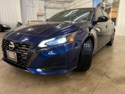 2023 Nissan Altima SR FWD