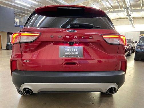 Rapid Red Metallic Tinted Clearcoat 2021 Ford Escape SE