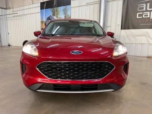 Rapid Red Metallic Tinted Clearcoat 2021 Ford Escape SE