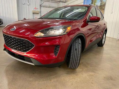 Rapid Red Metallic Tinted Clearcoat 2021 Ford Escape SE