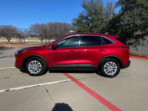 2021 Ford Escape SE