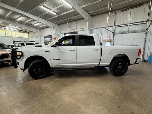2021 RAM 2500 Big Horn Crew Cab 4x4 6'4' Box