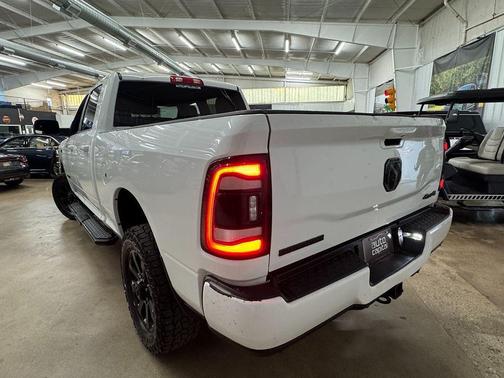 2021 RAM 2500 Big Horn Crew Cab 4x4 6'4' Box