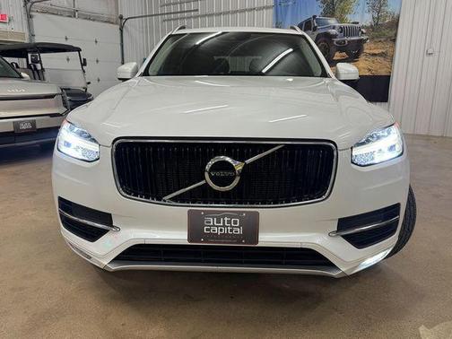 2018 Volvo XC90 T5 Momentum