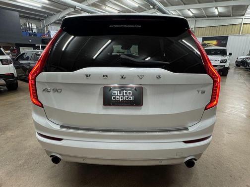2018 Volvo XC90 T5 Momentum