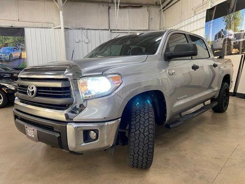 2014 Toyota Tundra SR5