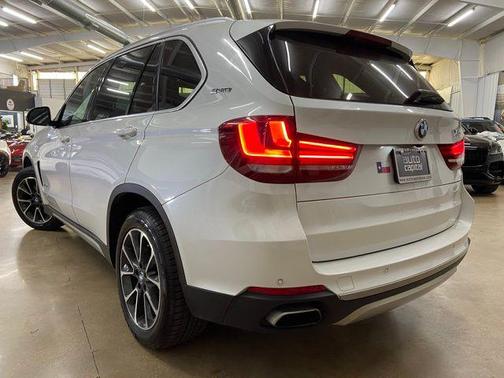 White Metallic 2018 BMW X5 eDrive xDrive40e