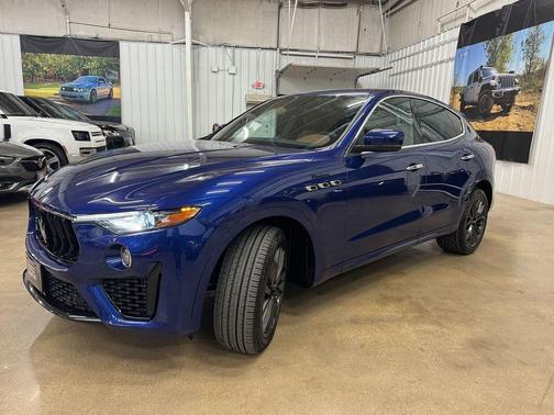 2022 Maserati Levante Modena