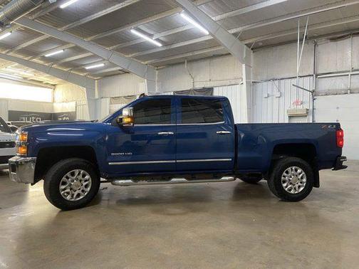 Deep Ocean Blue Metallic 2019 Chevrolet Silverado 3500 LTZ