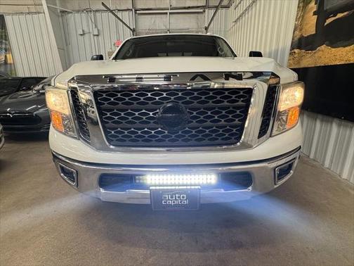 2017 Nissan Titan XD SV